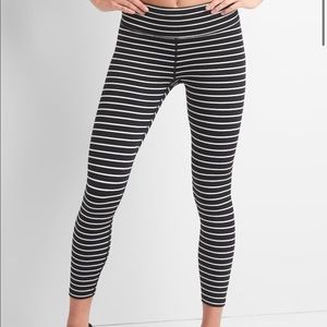 GapFit Striped Leggings- XS